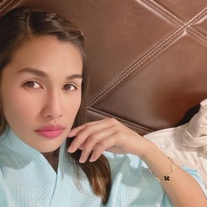 Meet your Posher, Lourence